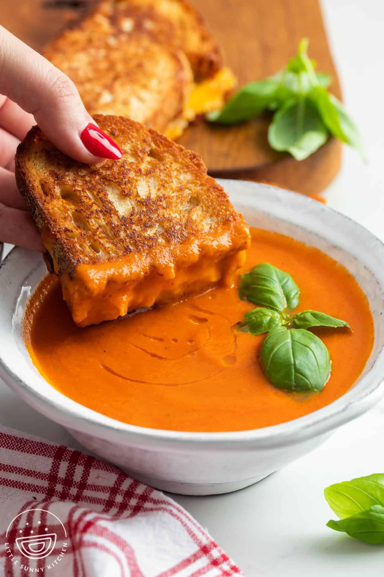 Quick & Easy: Family-Favorite Grilled Cheese and Tomato Soup